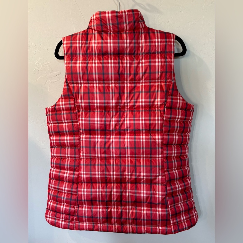 Lands' End Red Plaid Puffer Vest Size Medium Tall - Picture 2 of 7